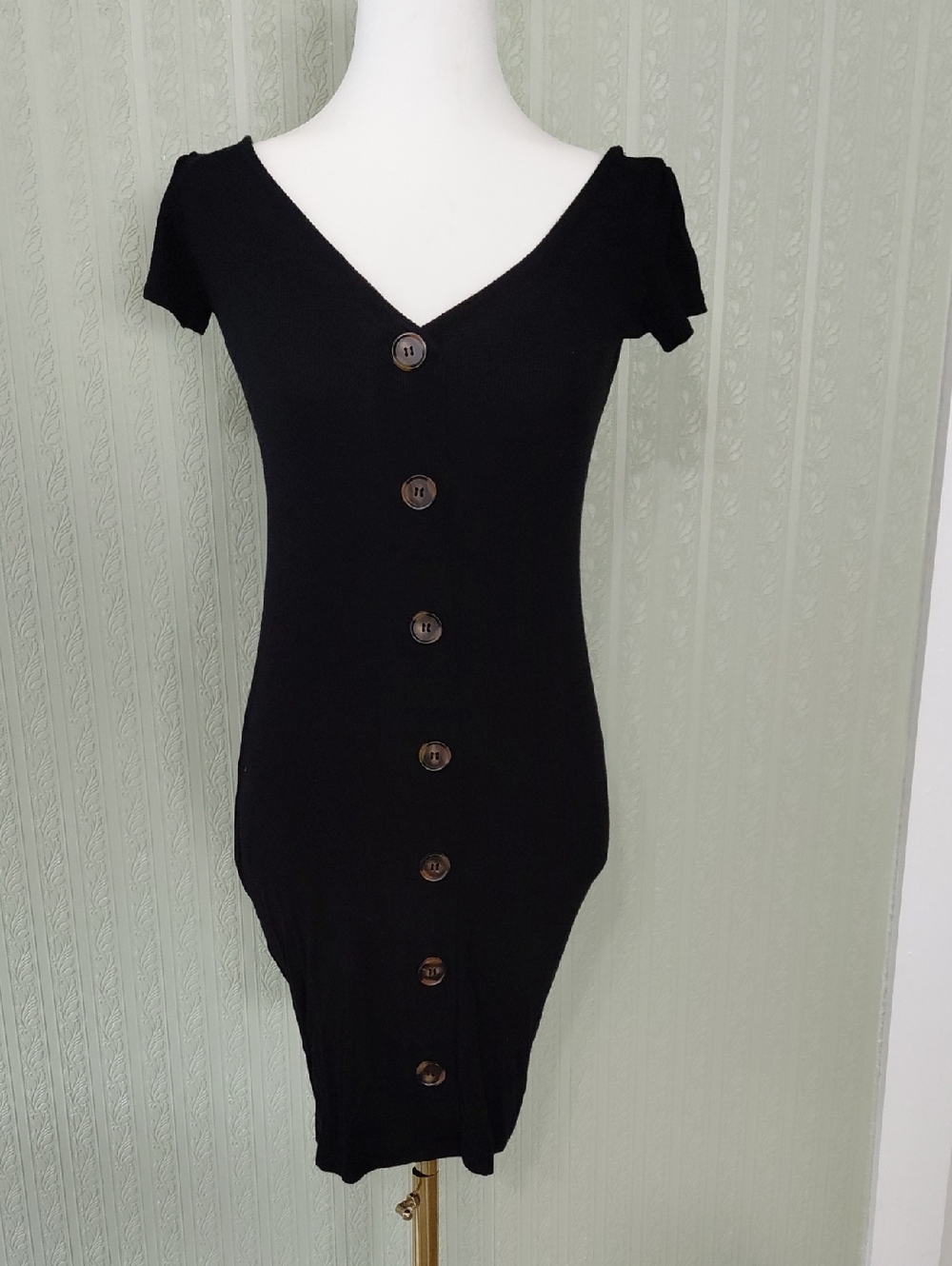 POPULAR BASICS Black V-Neck Button-Front Mini Dress juniors Large